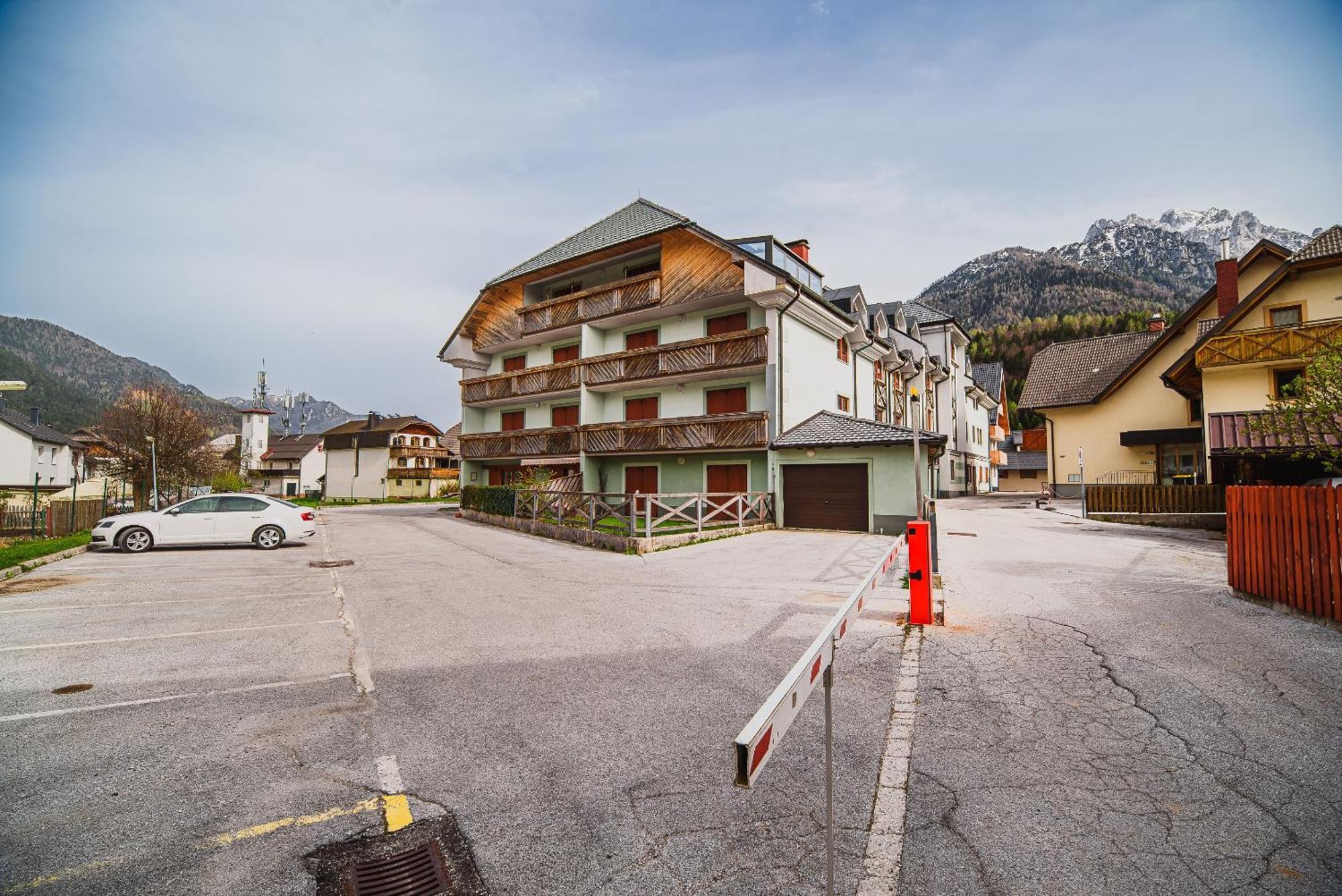 Apartments Slavec With Free Onsite Parking Kranjska Gora Buitenkant foto