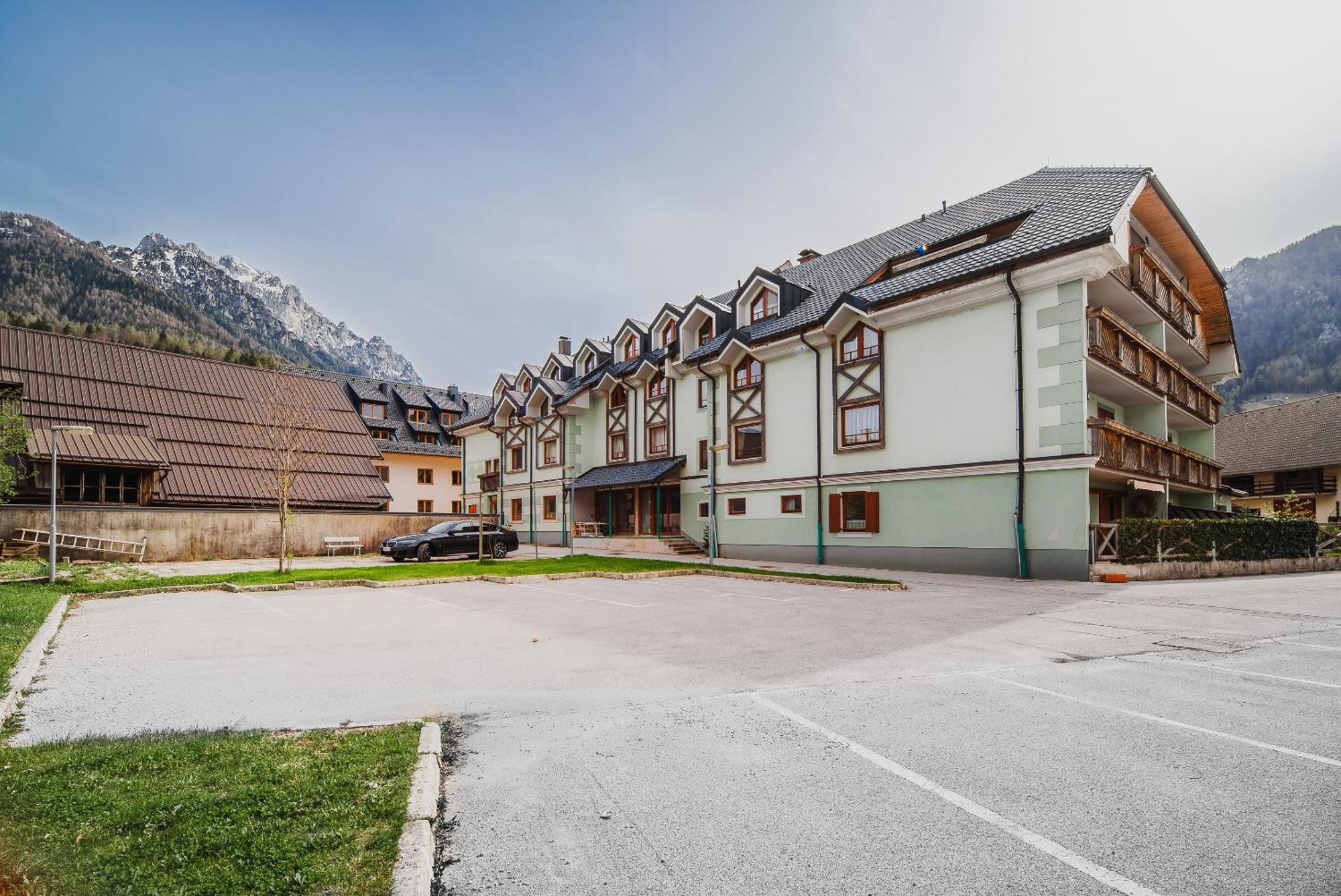 Apartments Slavec With Free Onsite Parking Kranjska Gora Buitenkant foto